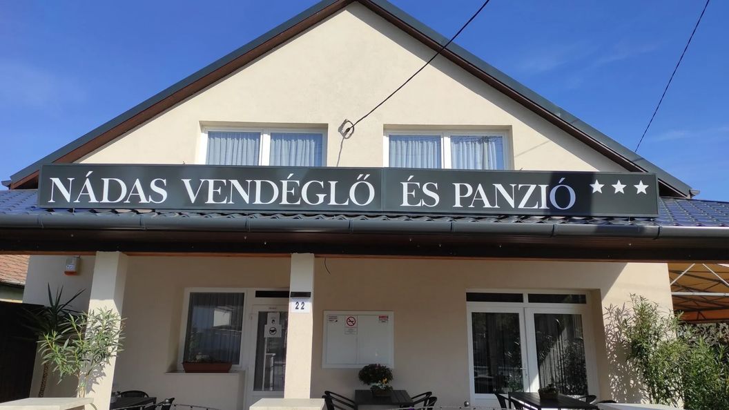 Nádas Vendéglő és Panzió*** Cserkeszőlő (1)