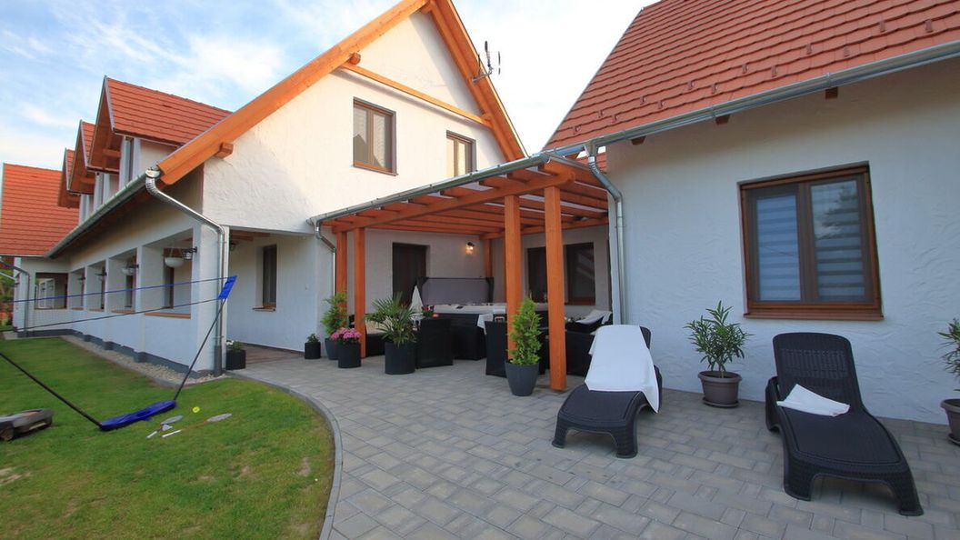 A tornácos Panzió Kéthely (1)