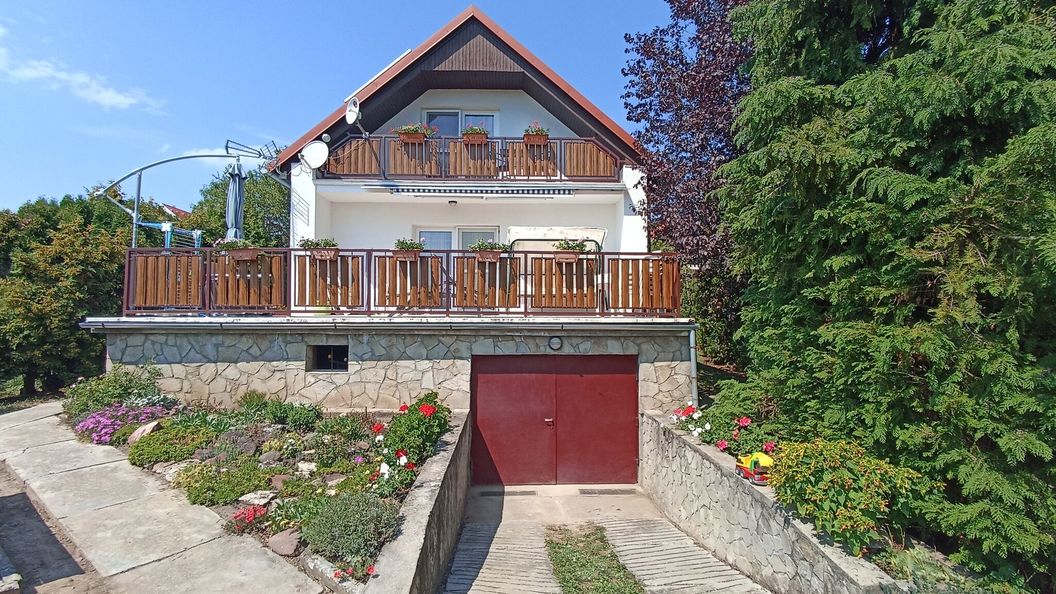 Ottó Nyaraló Révfülöp (1)