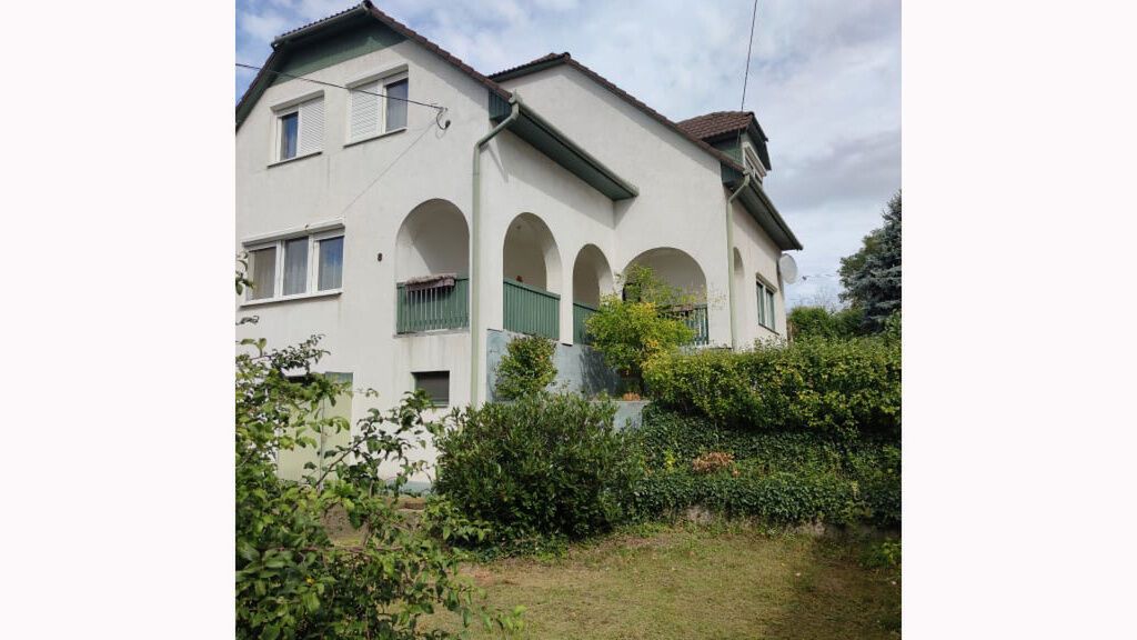 Labdarózsa Apartmanház Fonyód (1)