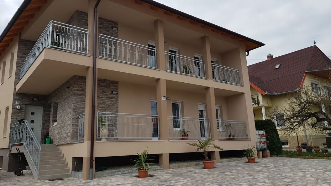 Flamingó Apartmanház Hévíz (1)