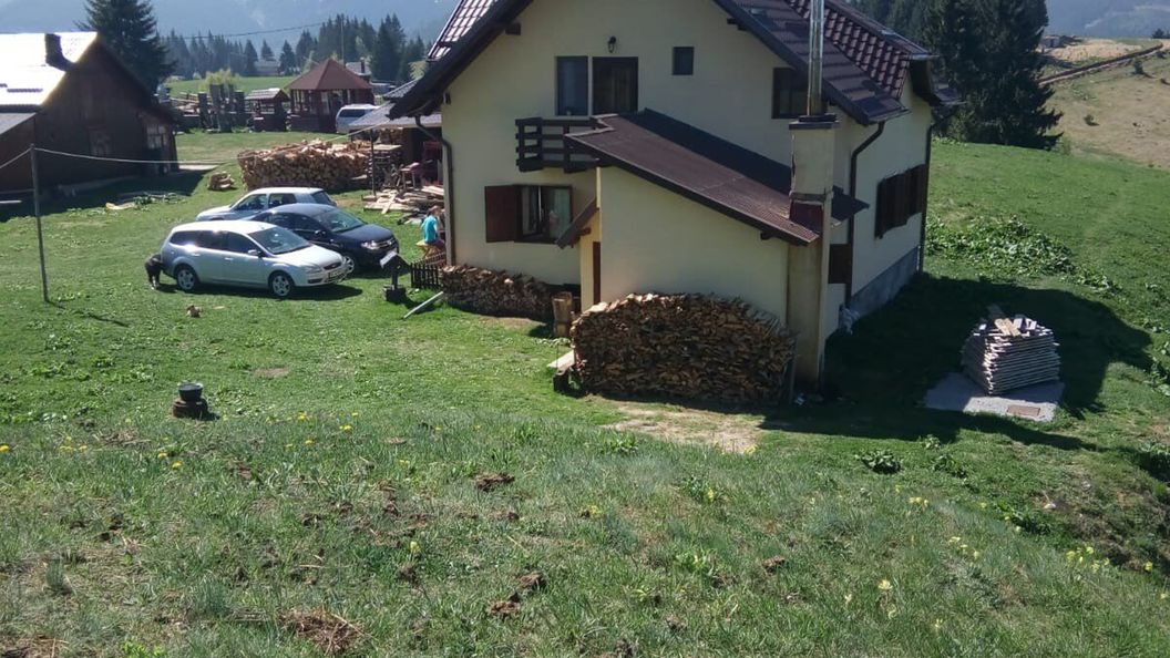 Casa În Vârf Fundățica (1)