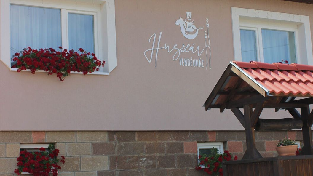 Huszár Vendégház Noszvaj (1)