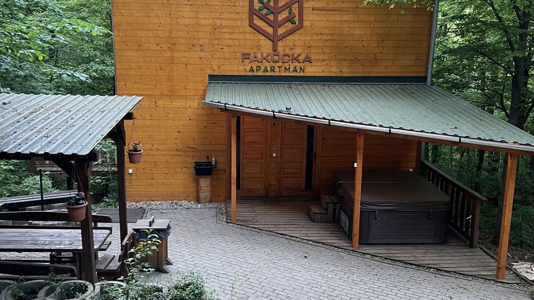 Fakocka Apartman Noszvaj (1)