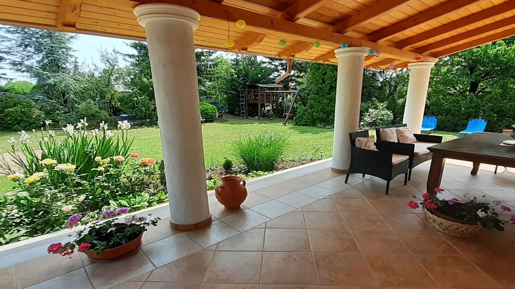 Mariann Apartmanház Csopak (1)