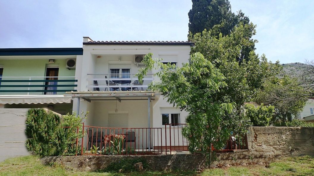 Apartman Maca Starigrad (1)