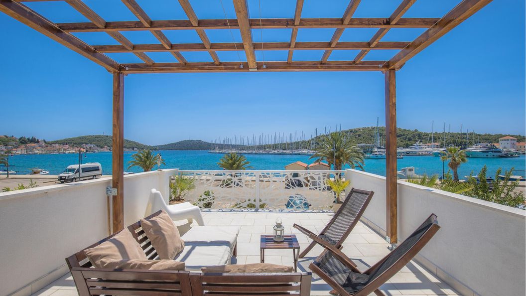 Apartman Rogoznica - CDJ549 (1)