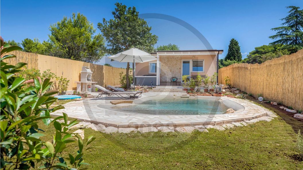 Vendégház Peroj - CIF870 (1)