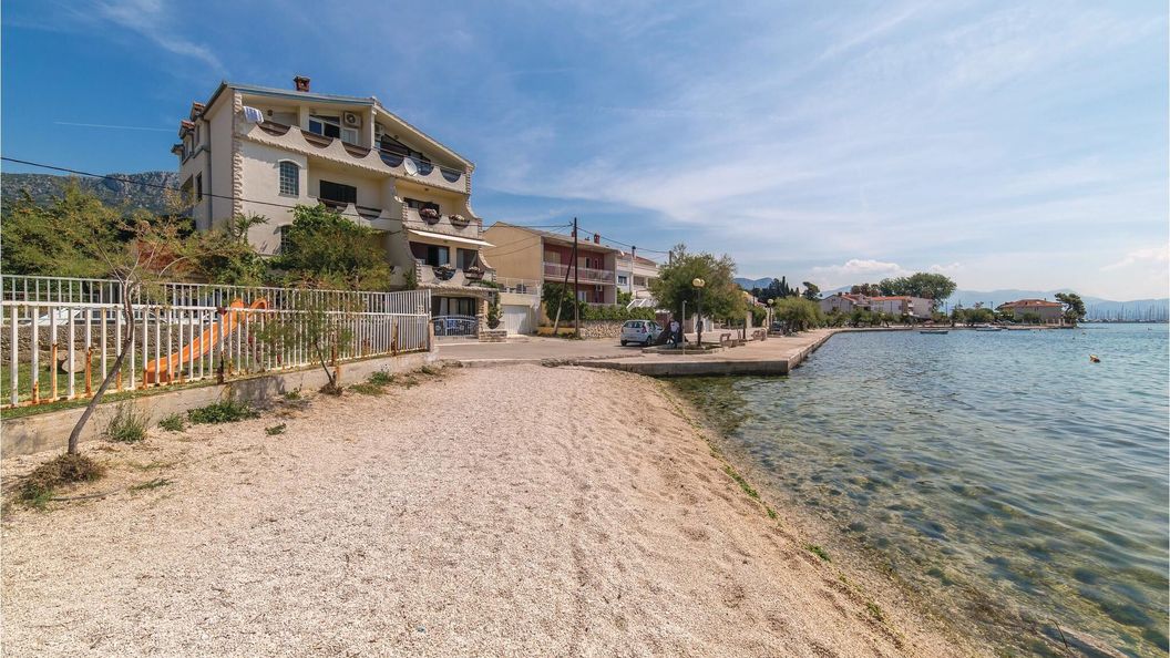 Apartman Kaštel Kamblelovac - CDE498 (1)