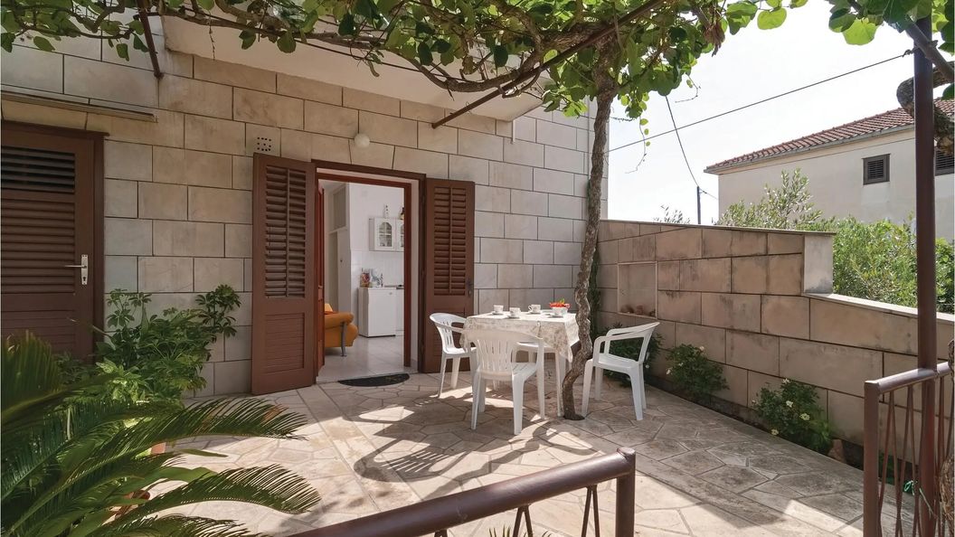 Apartman Supetar - CDB529 (1)