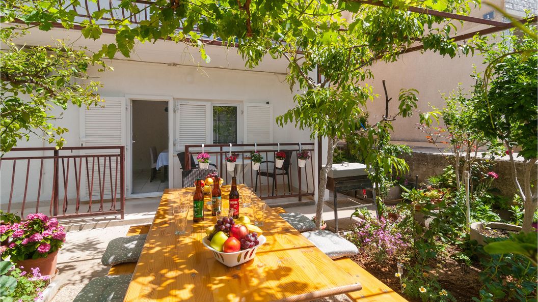 Apartman Dugi Rat - CDE691 (1)