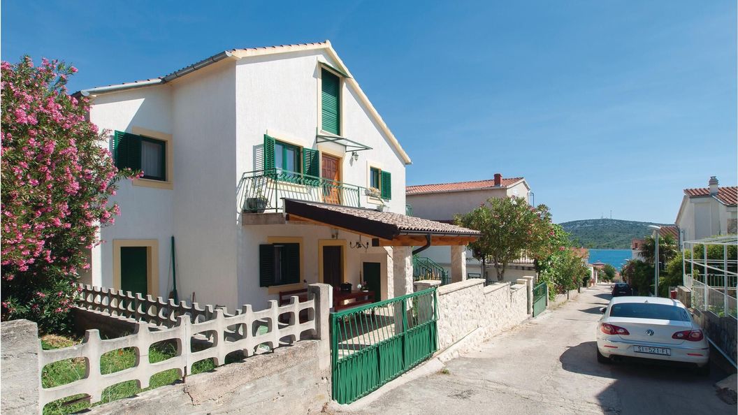 Apartman Pirovac - CDJ523 (1)