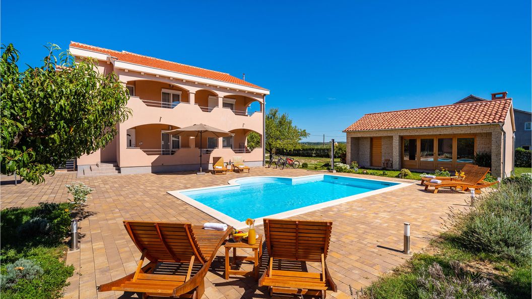 Vendégház Suhovare - CDZ873 (1)