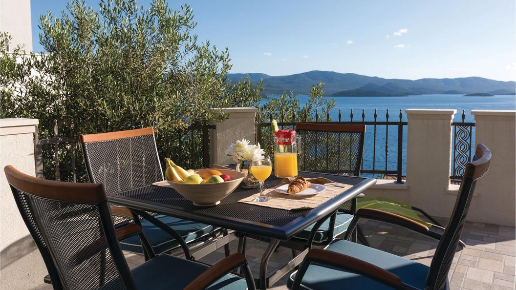 Apartman Komarna - CDR310 (1)