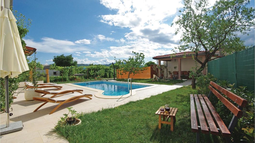 Apartman Šestanovac - CDE177 (1)