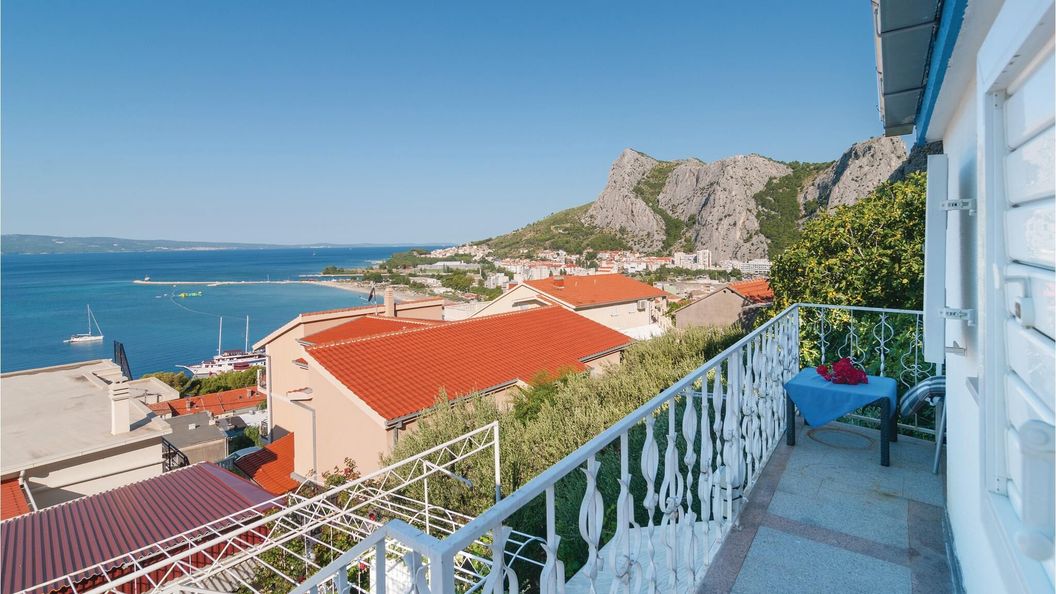 Apartman Omiš - CDE256 (1)