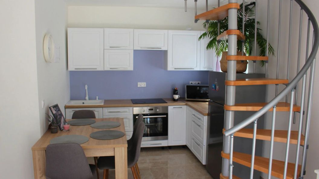 Hajnalka Apartman Balatonkenese (1)