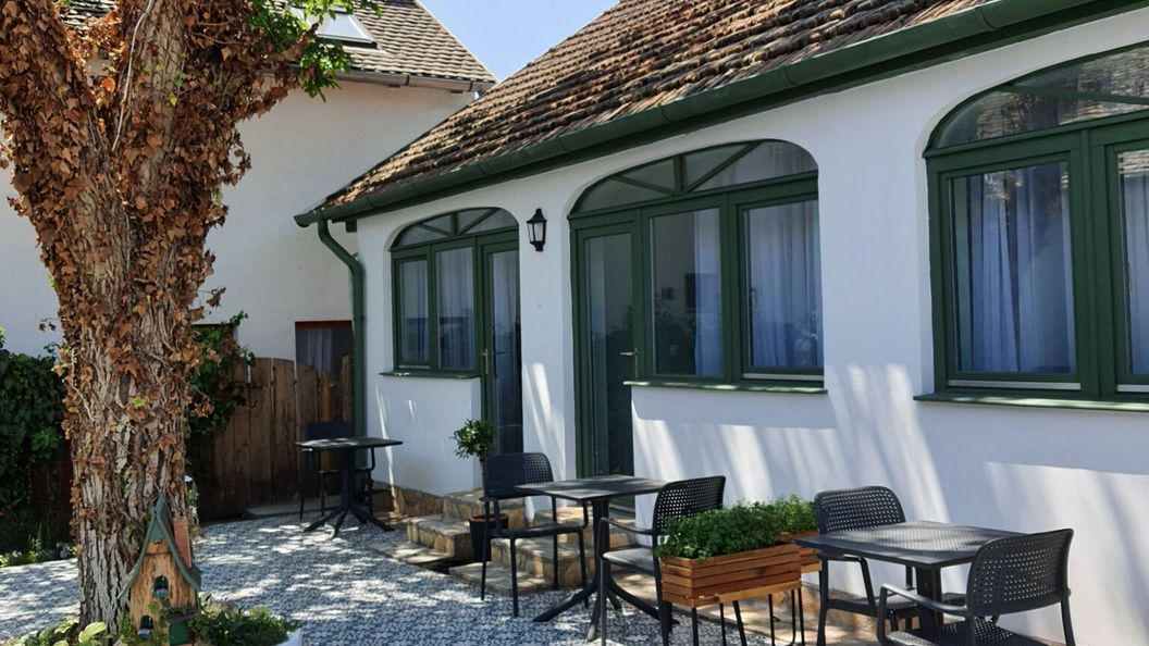 Pillangós-Ház Visegrád (1)