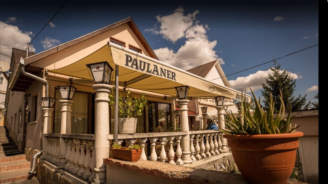 Hegyalja Étterem és Panzió*** Zsámbék (1)