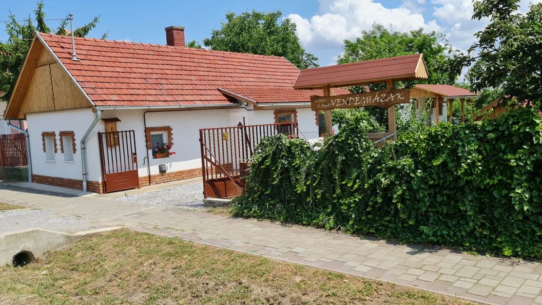 Lukács Vendégházak Egyek (1)