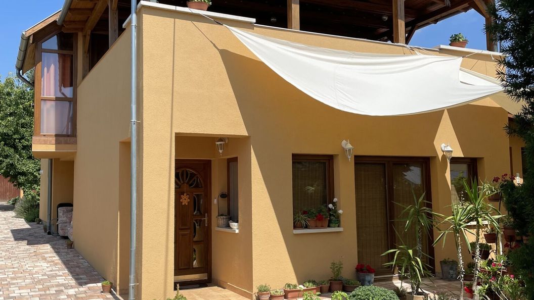 Jázmin-Szieszta Apartmanház Balatonfüred (1)