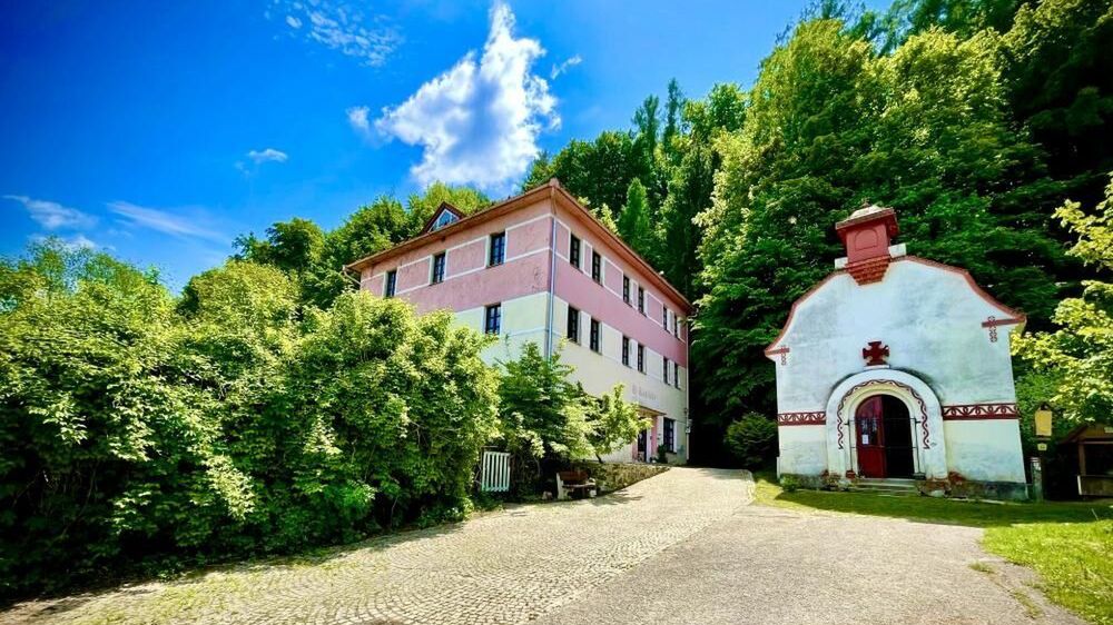 HARABURDI® Recyclart Hotel Kostelec nad Orlicí (1)