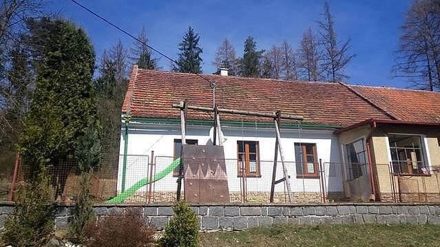 Chalupa na samotě v Pošumaví Nalžovské Hory (1)