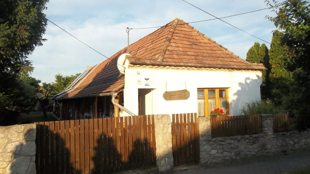 Gubicza Vendegház Vértessomló (1)