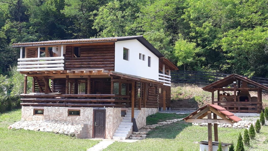 Cabana Busteni Apuseni Podele (1)