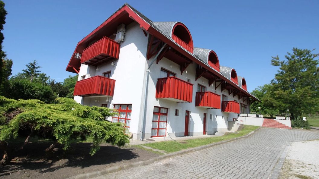 Villa Galagonya II. Balatongyörök (1)