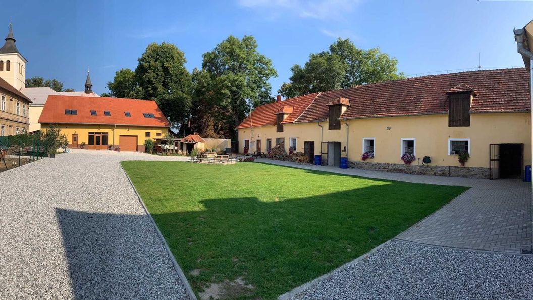 Statek Bezdědice Hostomice (1)