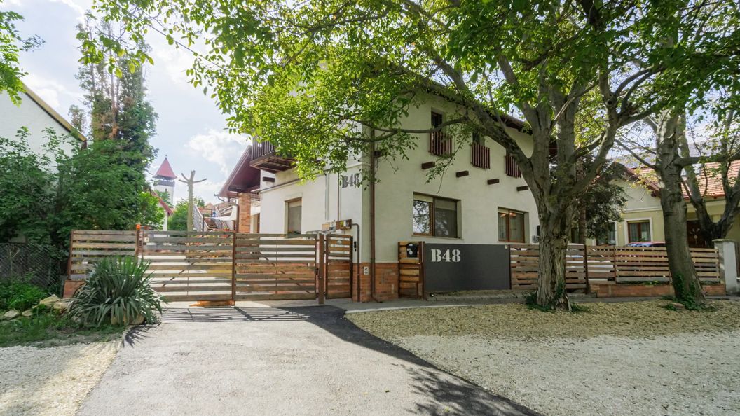 B48 Apartmanház Törökbálint (1)