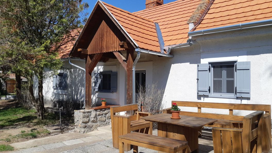 A'la Maison Vendégház Szentbékkálla (1)