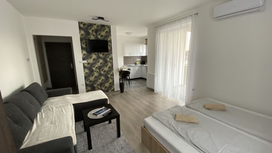 Smody Deluxe Apartman Zalaegerszeg (1)