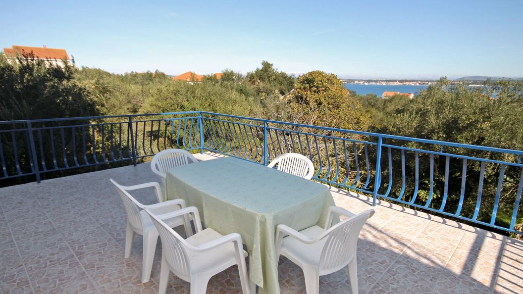 Apartmanok Parkolóhellyel Tkon, Pasman - 9713 Tkon (1)