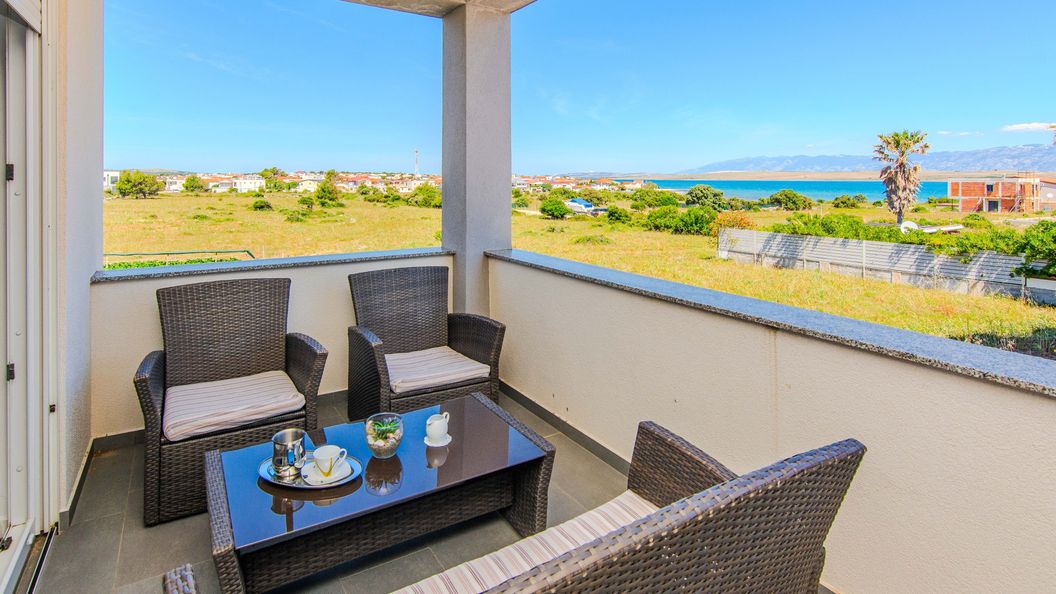 Apartmanok Parkolóhellyel Vir - 18541 (1)