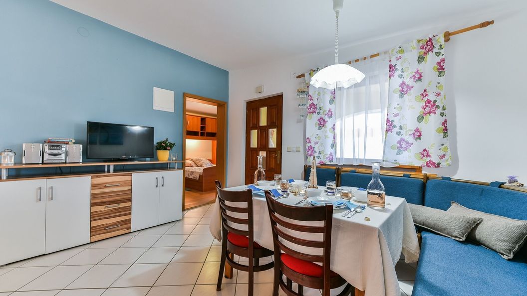 Apartmanok A Tenger Mellett Vir - 18570 (1)