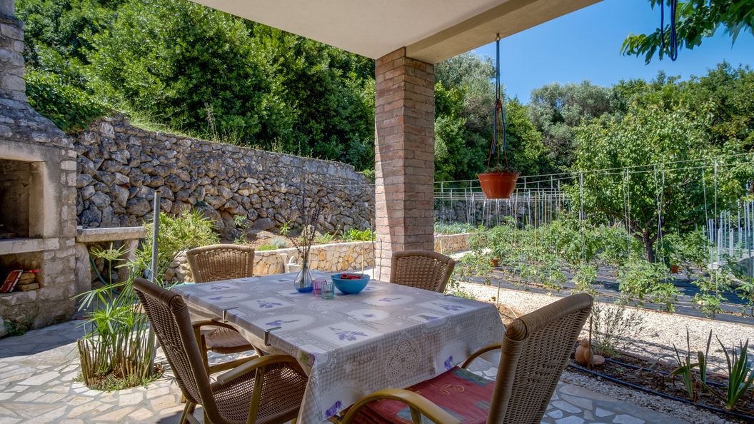 Apartmanok A Tenger Mellett Nerezine, Losinj - 18734 Nerezine (1)