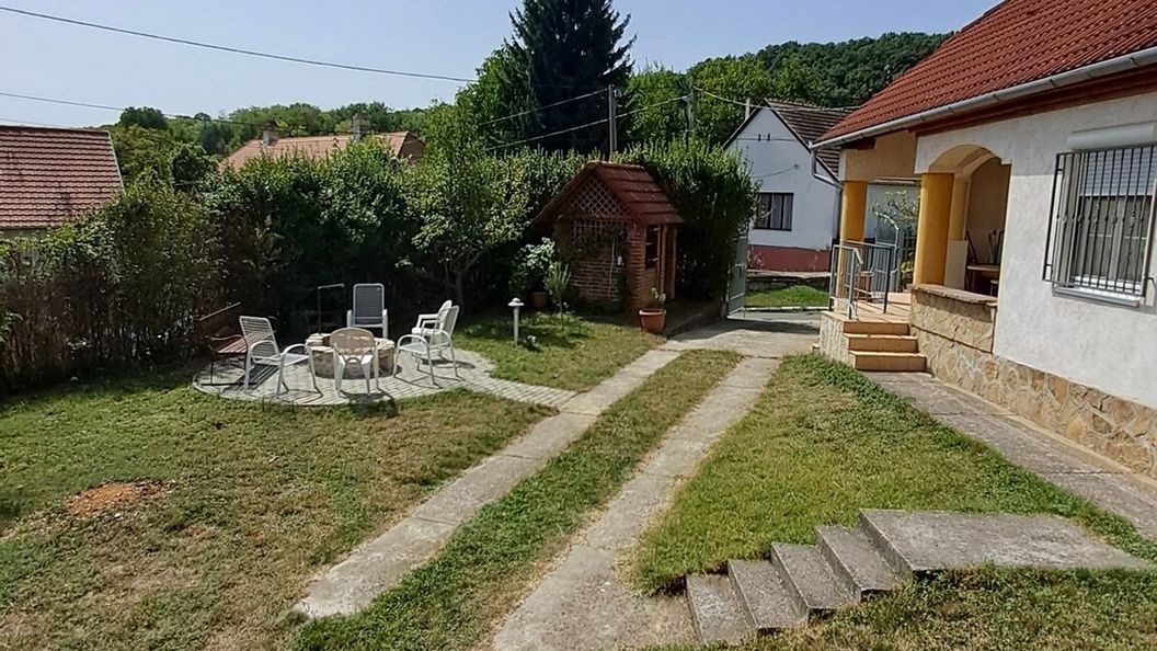 Mecseki Farkasvár Vendégház Magyarhertelend (1)