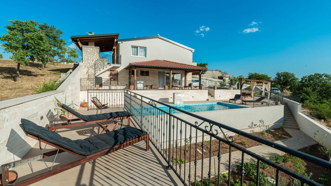 Modern Rustic Villa Kate Benkovac (1)