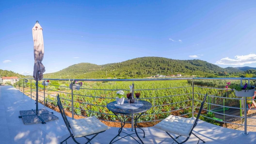 Apartmani Filip Vis (1)