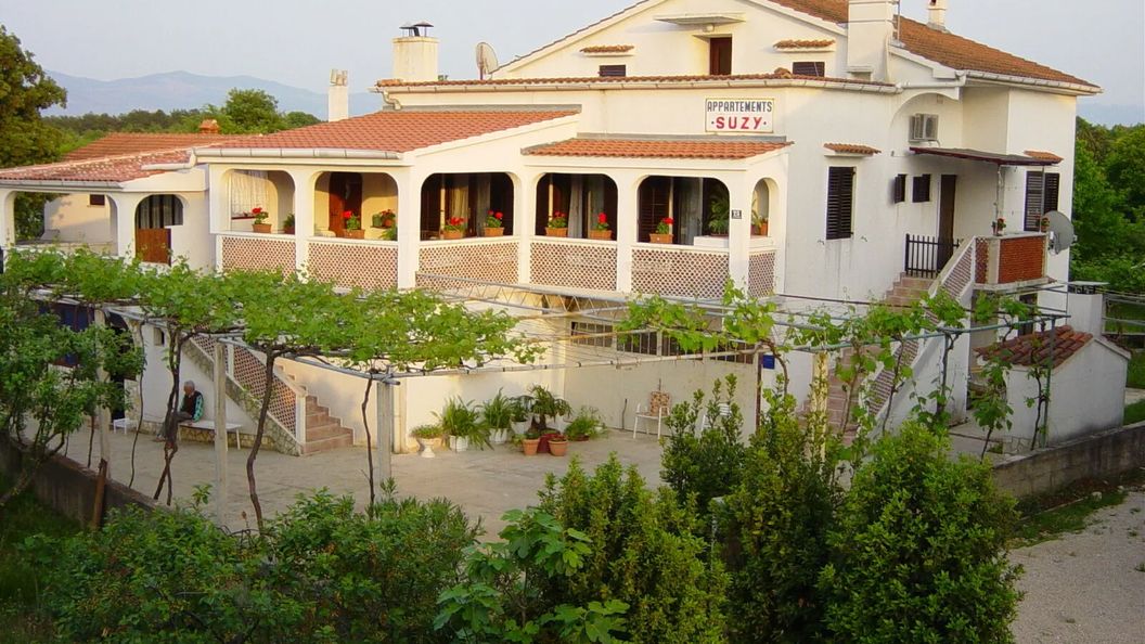 Apartmani Justinić A. Šilo (1)