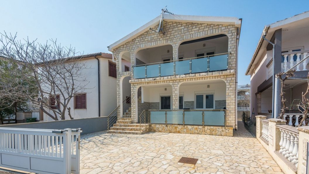 Apartment Wenig Vir (1)