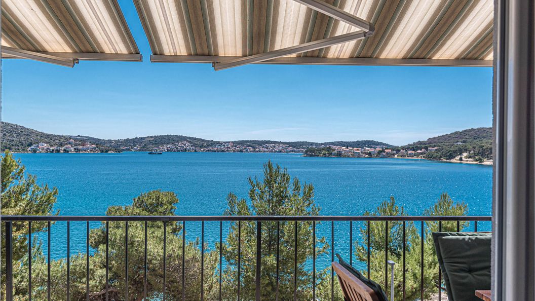 Apartman Rogoznica - CDJ864 (1)