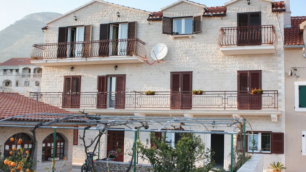 Apartmanok Parkolóhellyel Bol, Brac - 2899 Bol (1)