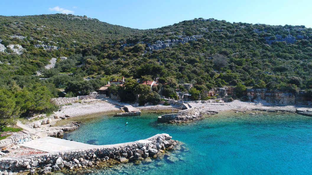 House Sarah Tkon (1)