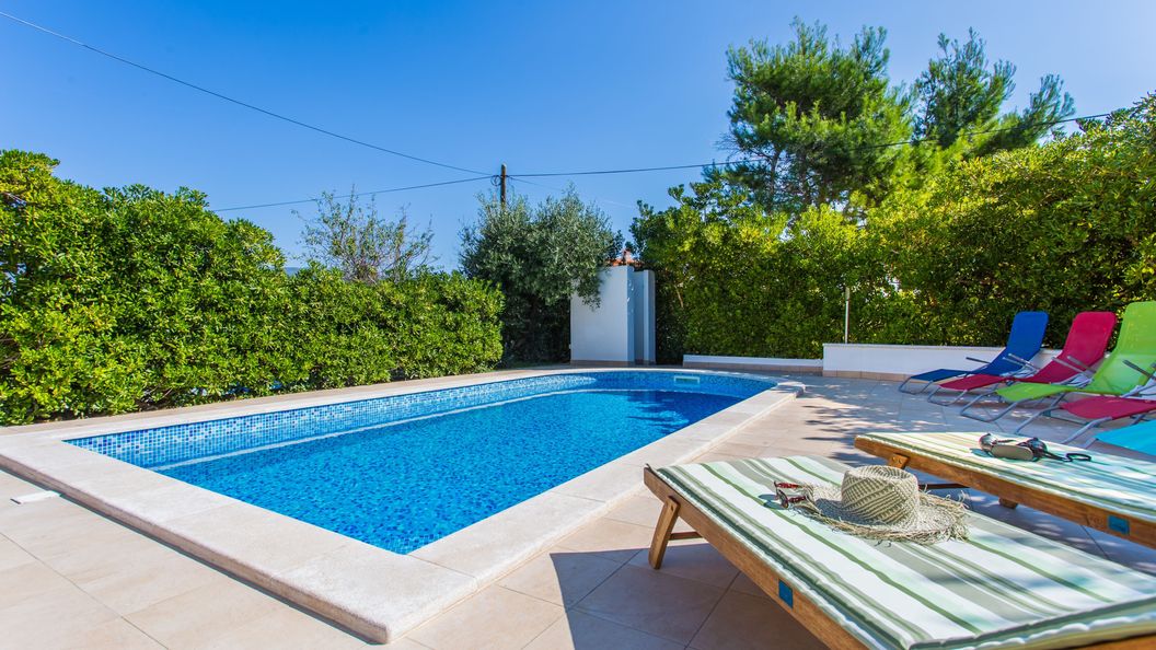 Apartmanok Családok Részére Medencével Silo, Krk - 18677 Šilo (1)