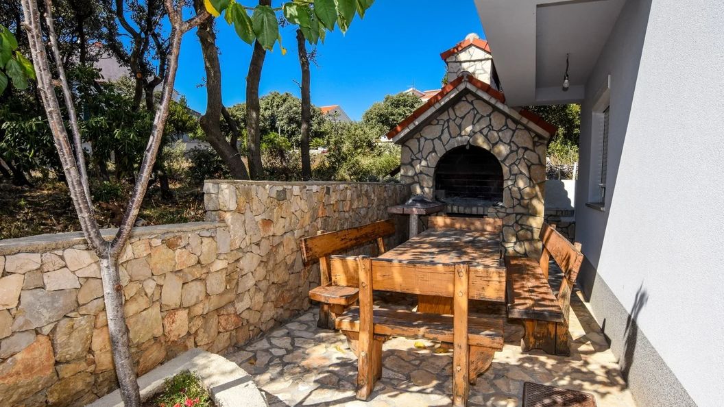 Apartmanok Parkolóhellyel Mandre, Pag - 18839 Mandre (1)