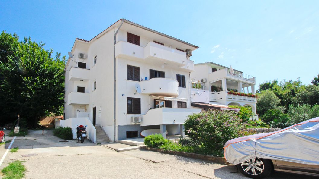 Apartmanok Parkolóhellyel Baska, Krk - 19195 Baška (1)