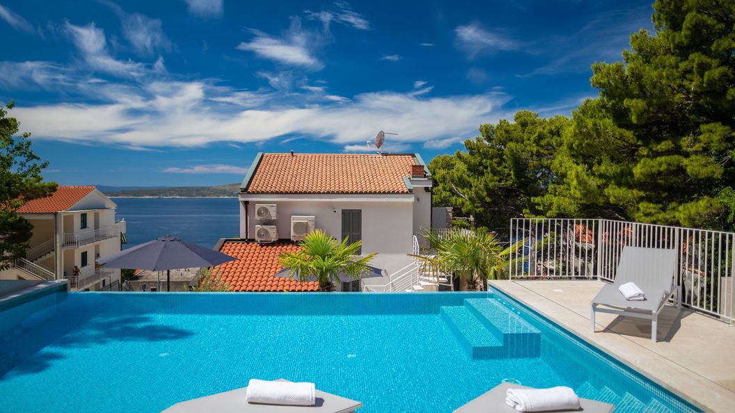 Apartmanok Medencével Brela, Makarska - 19345 Brela (1)